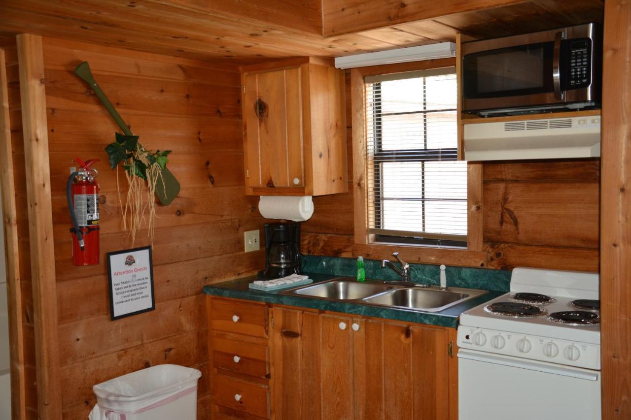לייק ווילס Camp Mack Lodge, Marina & Rv Resort מראה חיצוני תמונה