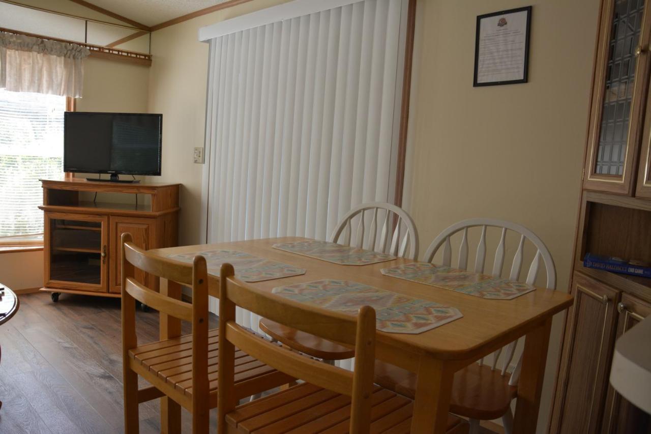 לייק ווילס Camp Mack Lodge, Marina & Rv Resort מראה חיצוני תמונה