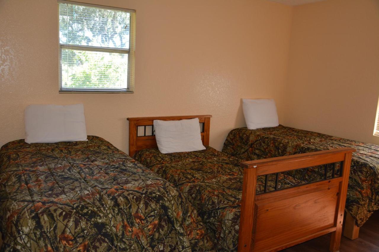 לייק ווילס Camp Mack Lodge, Marina & Rv Resort מראה חיצוני תמונה