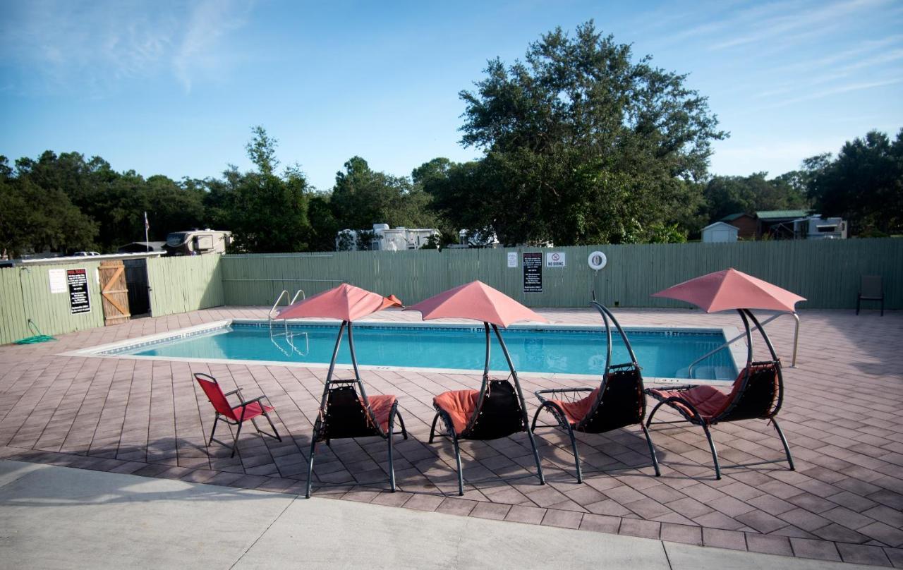 לייק ווילס Camp Mack Lodge, Marina & Rv Resort מראה חיצוני תמונה